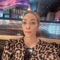 Single Arab woman in Philadelphia, PA, United States