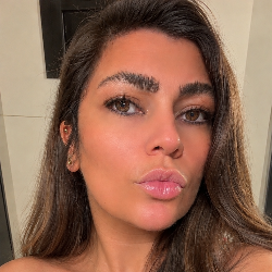 Single Arab woman in Antelias, Lebanon, Lebanon
