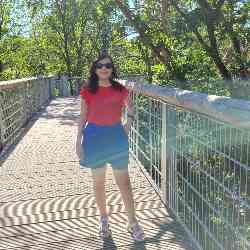 Single Arab woman in Montreal, QC, Canada