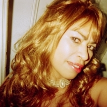 Single Arab woman in New York, New York, United States