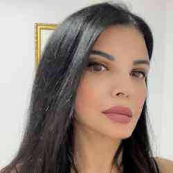 Single Arab woman in North York, Ontario, Canada