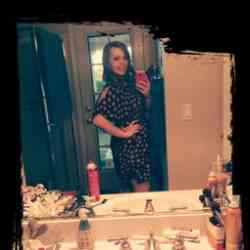 Single Arab woman in Chicago, Illinois, United States