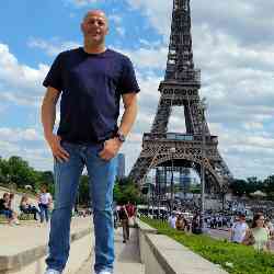 Single Arab man in Jacksonville, Florida, United States