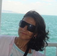 Single Arab woman in Damascus, Damascus Governorate, Syria