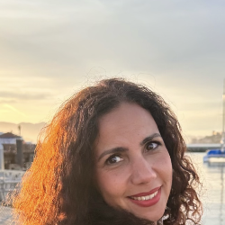 Single Arab woman in OAKLAND, California, United States