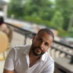 Single Arab man in Dearborn, Michigan, United States