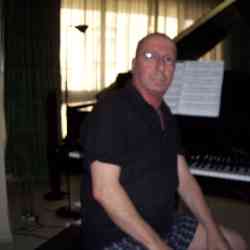 Single Arab man in Amman, Amman Governorate, Jordan