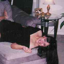 Single Arab woman in Los Angeles, California, United States