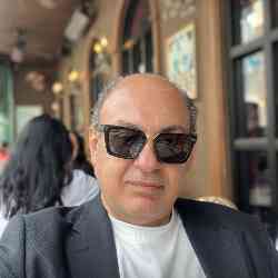Single Arab man in Orlando, Florida, United States