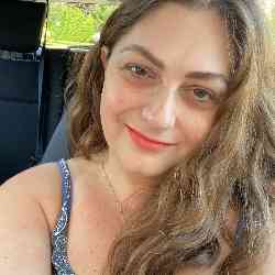 Single Arab woman in Mercier West, Quebec, Canada