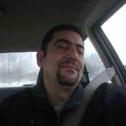 Single Arab man in Kalamazoo, Michigan, United States