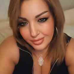 Single Arab woman in Casablanca, Casablanca-Settat, Morocco