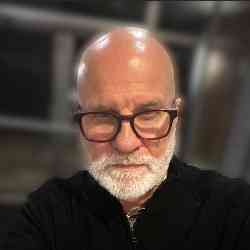 Single Arab man in Palos Park, United States