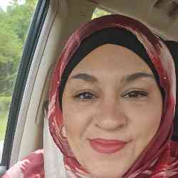 Single Arab woman in Dearborn, Michigan, United States