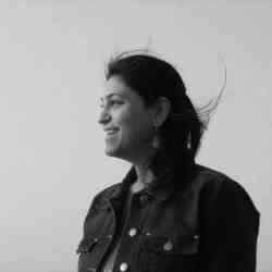 Single Arab woman in Dubai, Dubai, United Arab Emirates