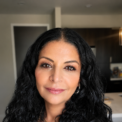 Single Arab woman in Redmond, Washington, United States