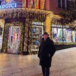 Single Arab man in Paris, Île-de-France, France