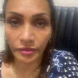 Single Arab woman in Windsor, Ontario, Canada