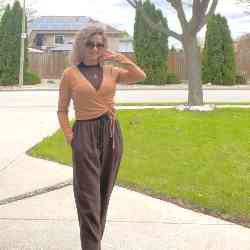 Single Arab woman in Windsor, Ontario, Canada