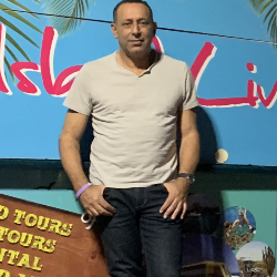 Single Arab man in Weston, Florida, United States