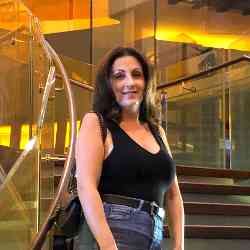 Single Arab woman in Toms River, New Jersey, United States