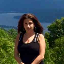 Single Arab woman in Toms River, New Jersey, United States