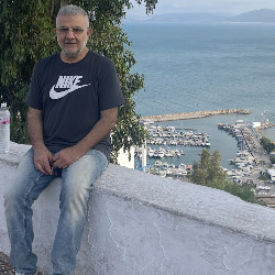 Single Arab man in Dearborn, Michigan, United States