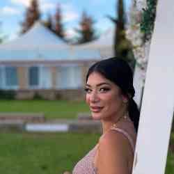 Single Arab woman in Uxbridge, UK, United Kingdom