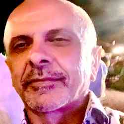 Single Arab man in Washington, District of Columbia, United States