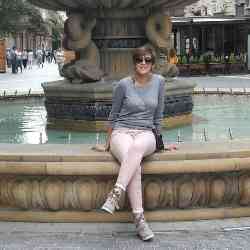 Single Arab woman in Casablanca, Casablanca-Settat, Morocco