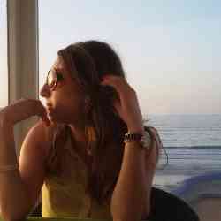 Single Arab woman in Casablanca, Casablanca-Settat, Morocco