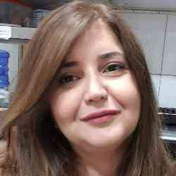 Single Arab woman in Damascus, Damascus Governorate, Syria