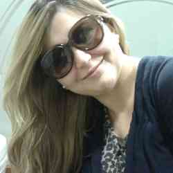 Single Arab woman in Damascus, Damascus Governorate, Syria