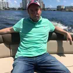 Single Arab man in Miami, United States