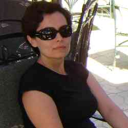 Single Albanian woman in Toronto, Ontario, Canada