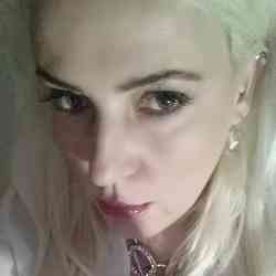 Single Albanian woman in London, England, United Kingdom