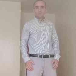 Single Albanian man in Hartford, Connecticut, United States