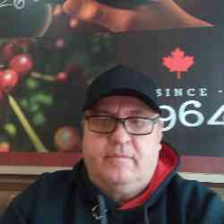 Single Albanian man in Toronto, Ontario, Canada