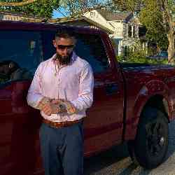 Single Albanian man in Chicago, Illinois, United States