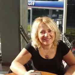 Single Albanian woman in Tirana, Tirana County, Albania