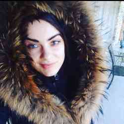 Single Albanian woman in Toronto, Ontario, Canada