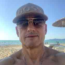 Single Albanian man in Tirana, Tirana County, Albania