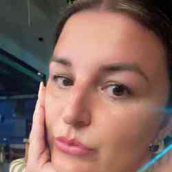 Single Albanian woman in London, England, United Kingdom