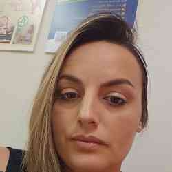 Single Albanian woman in Apollo Beach, Florida, United States