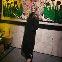 Single Albanian woman in Toronto, Ontario, Canada