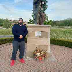 Single Albanian man in Bloom Township, Illinois, United States
