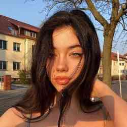 Single Albanian woman in Tirana, Tirana County, Albania