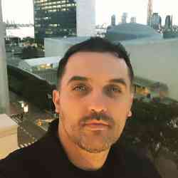 Single Albanian man in New York, New York, United States