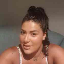 Single Albanian woman in London, England, United Kingdom