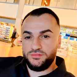 Single Albanian man in New York, NY, United States